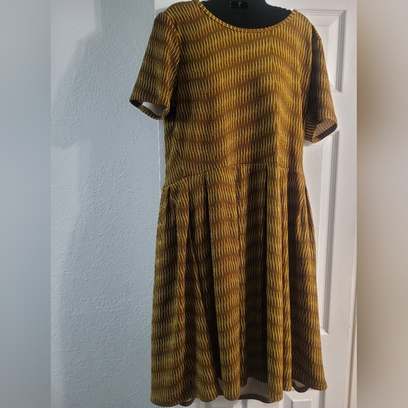 LuLaRoe Dresses & Skirts - Striped Gold and Brown Dress